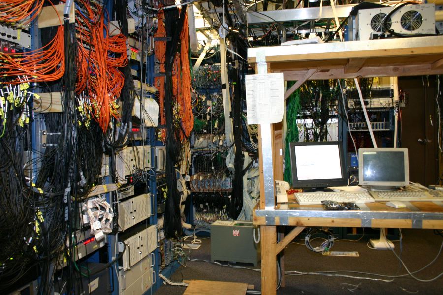 A picture of a mess of wires